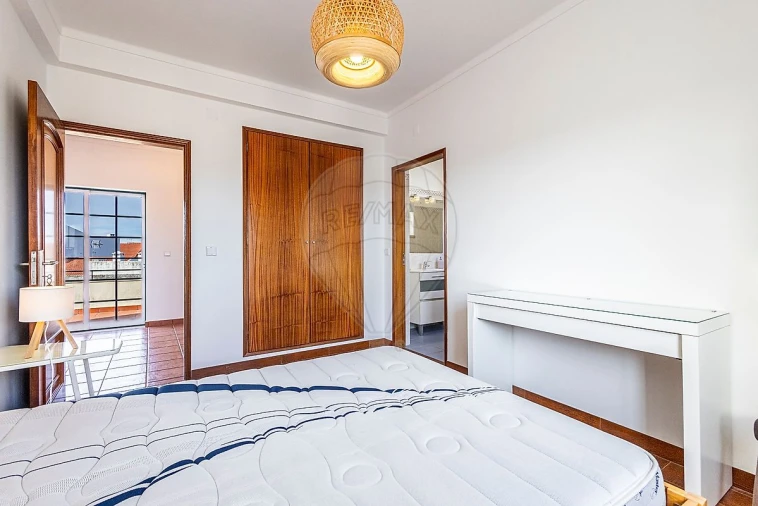 Apartamento T4 para Venda em Aveiras de Cima Foto 39