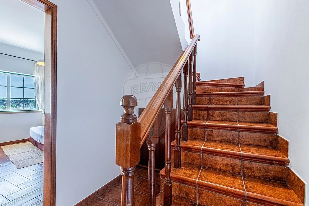 Apartamento T4 para Venda em Aveiras de Cima Foto 29
