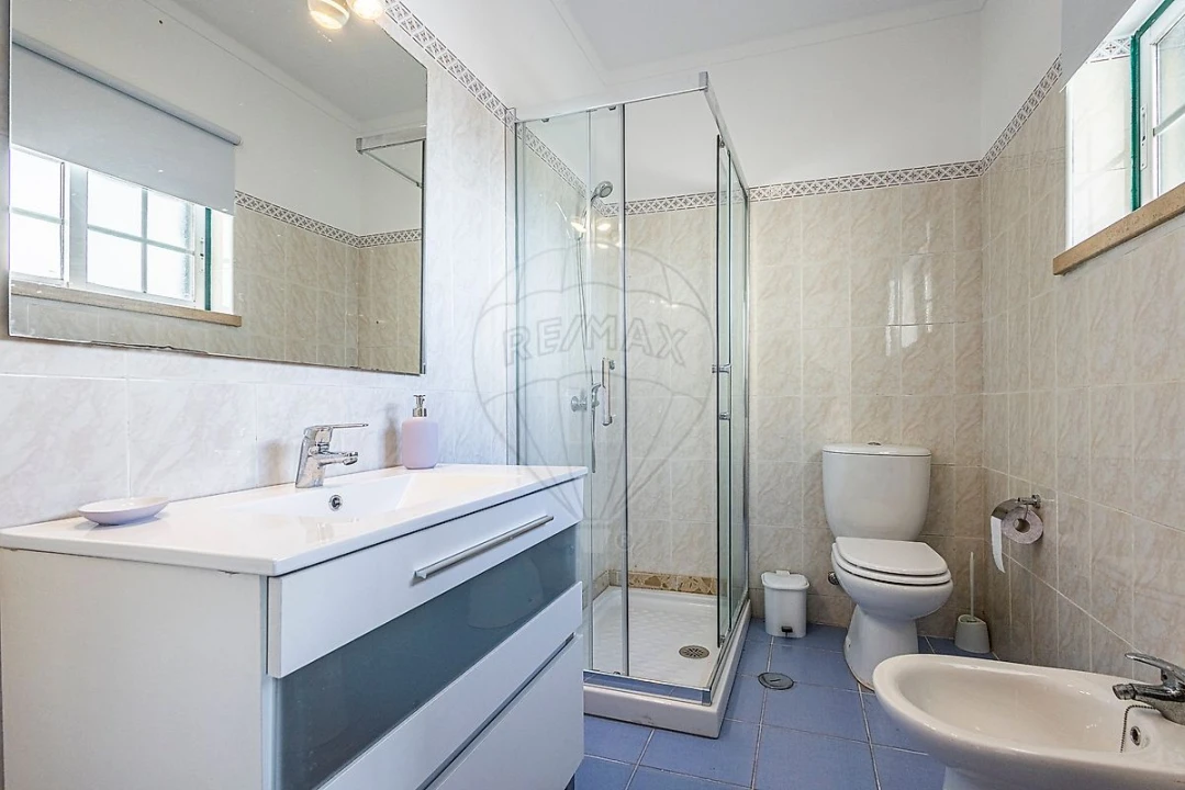 Apartamento T4 para Venda em Aveiras de Cima Foto 40