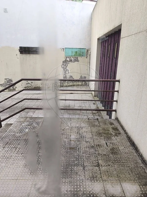Loja para Venda em Paços de Brandão