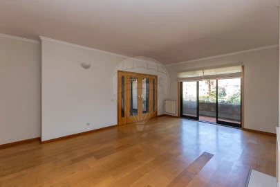 Apartamento T2 para Arrendamento em São Felix da Marinha