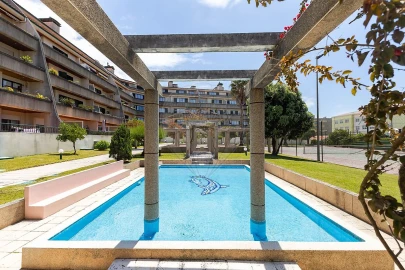 Apartamento T2 para Arrendamento em São Felix da Marinha