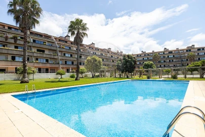 Apartamento T2 para Arrendamento em São Felix da Marinha