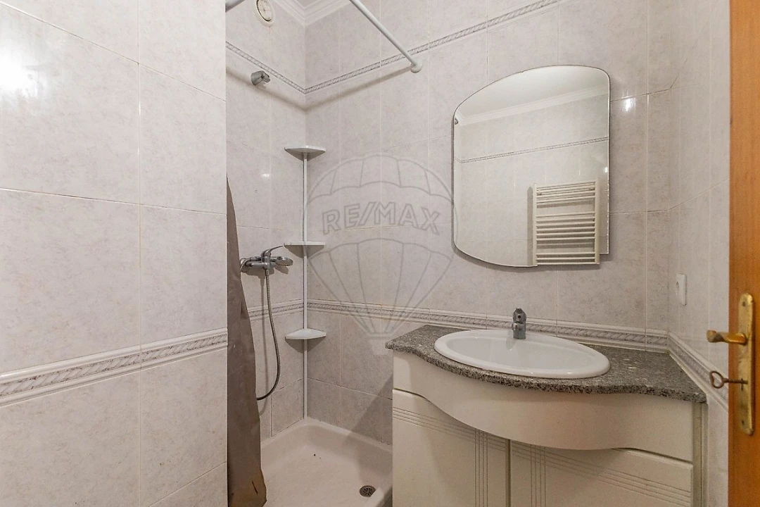 Apartamento T2 para Arrendamento em São Felix da Marinha Foto 16