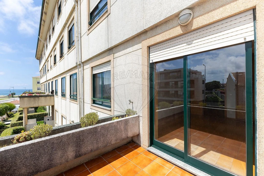 Apartamento T2 para Arrendamento em São Felix da Marinha Foto 18