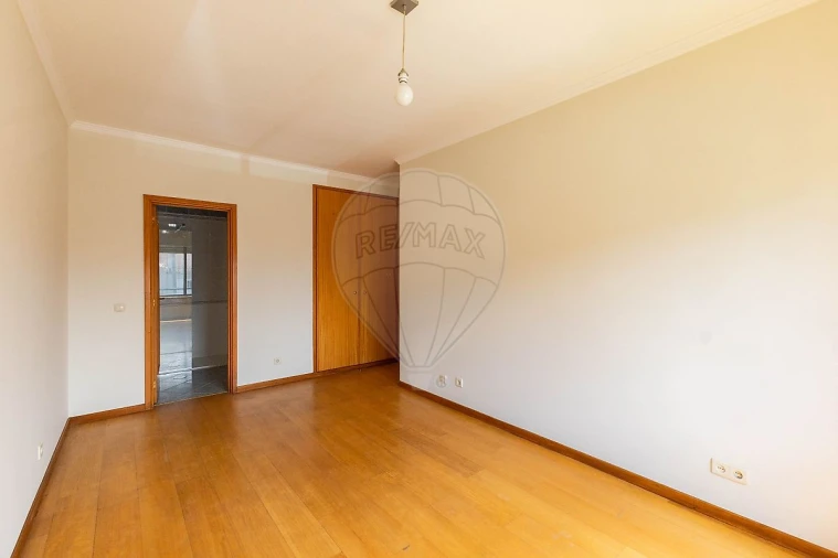 Apartamento T2 para Arrendamento em São Felix da Marinha Foto 21
