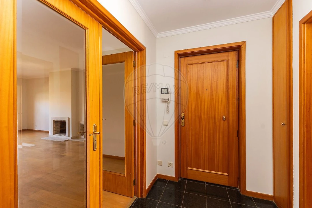 Apartamento T2 para Arrendamento em São Felix da Marinha Foto 1