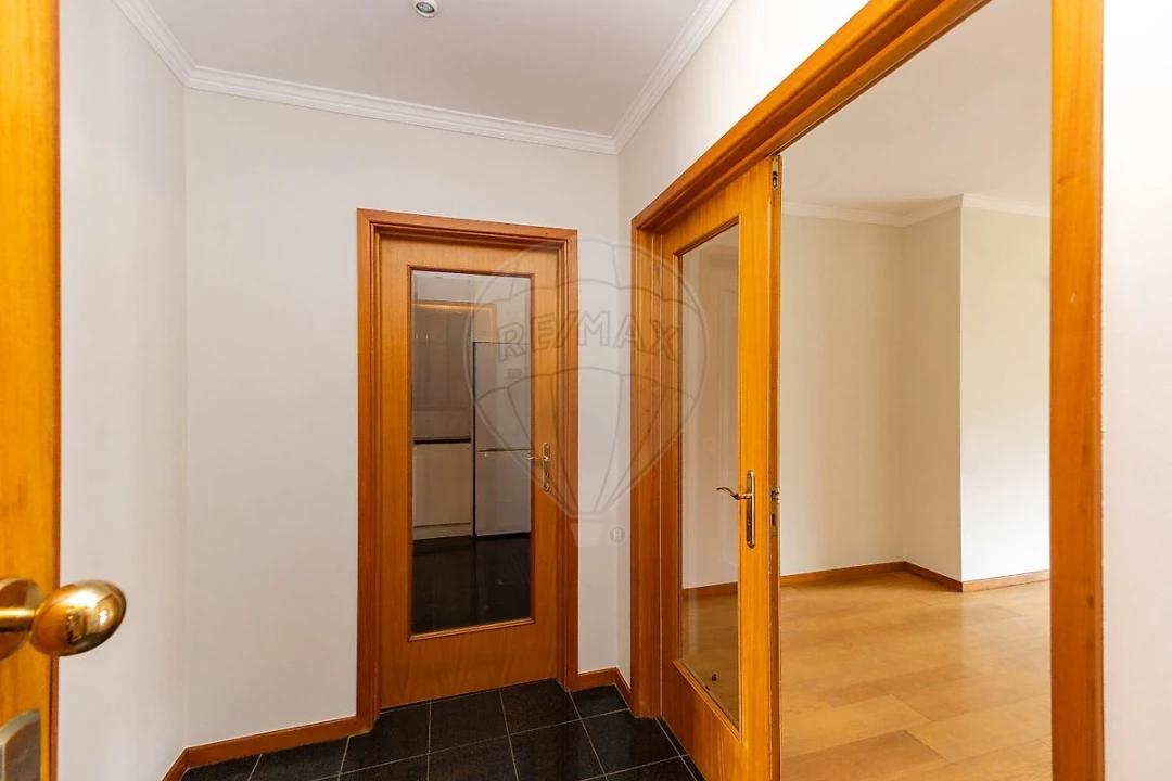Apartamento T2 para Arrendamento em São Felix da Marinha Foto 2