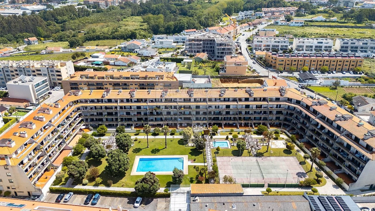 Apartamento T2 para Arrendamento em São Felix da Marinha Foto 30
