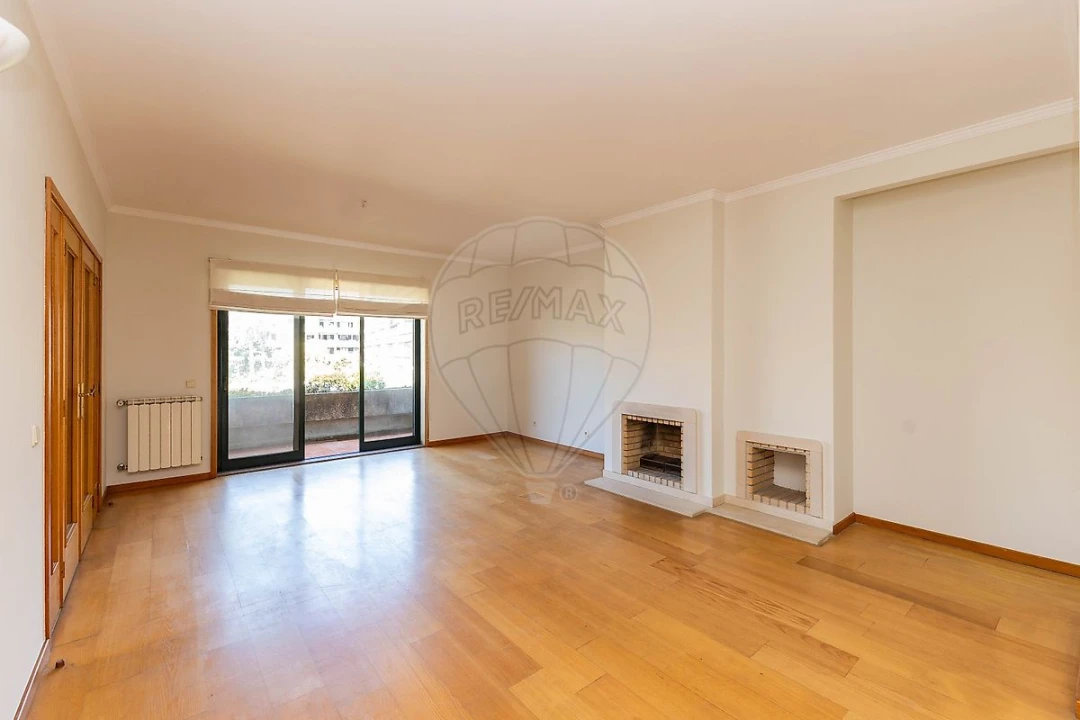 Apartamento T2 para Arrendamento em São Felix da Marinha Foto 8