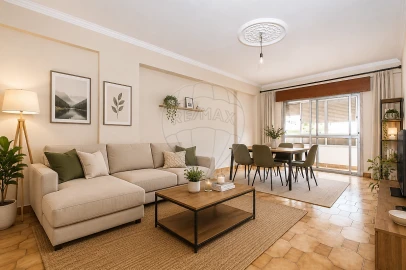 Apartamento T2 para Arrendamento em Massamá e Monte Abraão