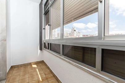 Apartamento T2 para Arrendamento em Massamá e Monte Abraão