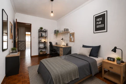 Apartamento T2 para Arrendamento em Massamá e Monte Abraão