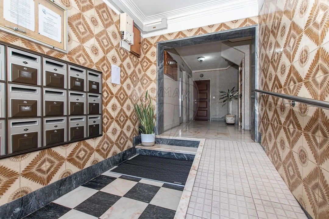 Apartamento T2 para Arrendamento em Massamá e Monte Abraão Foto 21