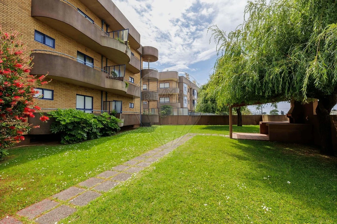 Apartamento T2 para Arrendamento em Gulpilhares e Valadares Foto 42