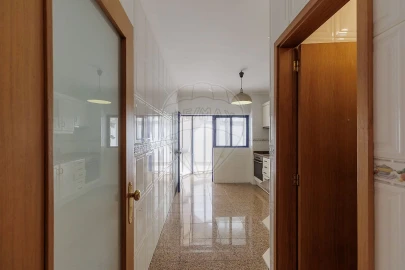 Apartamento T2 para Arrendamento em Gulpilhares e Valadares