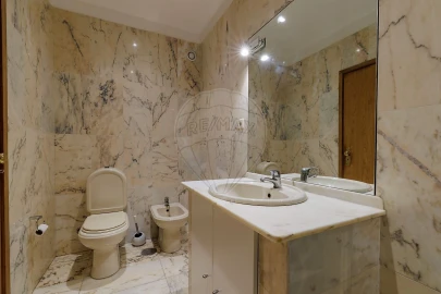 Apartamento T2 para Arrendamento em Gulpilhares e Valadares