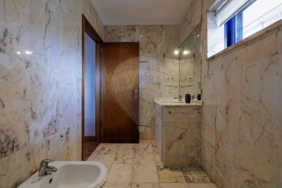 Apartamento T2 para Arrendamento em Gulpilhares e Valadares