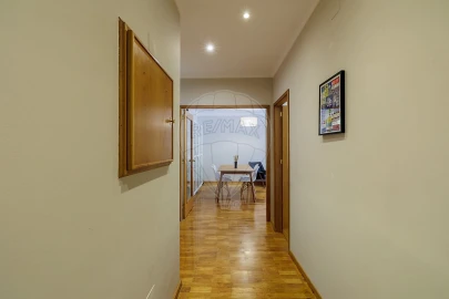 Apartamento T2 para Arrendamento em Gulpilhares e Valadares