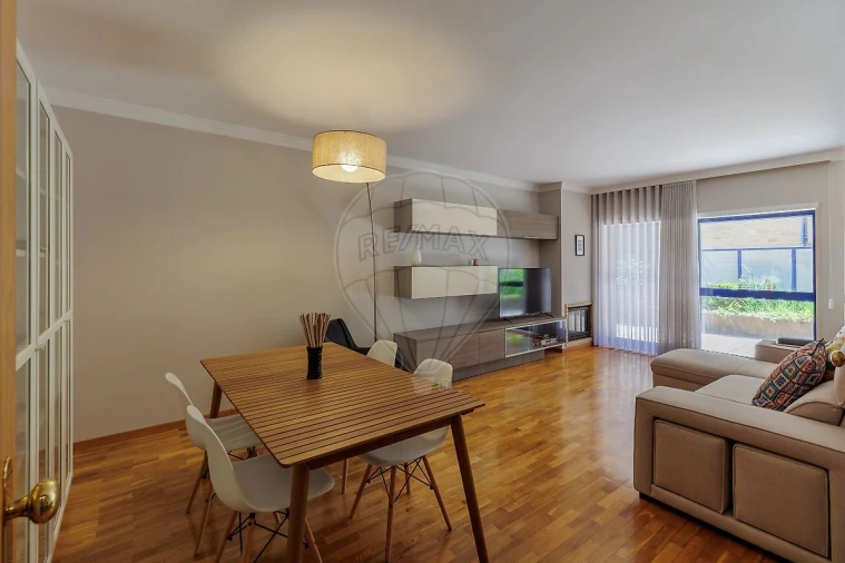 Apartamento T2 para Arrendamento em Gulpilhares e Valadares Foto 43