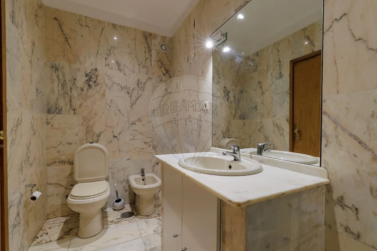 Apartamento T2 para Arrendamento em Gulpilhares e Valadares Foto 29