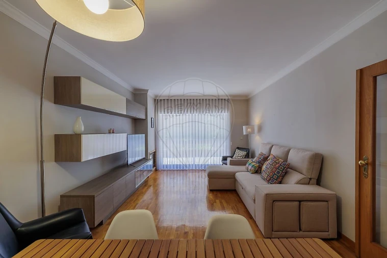 Apartamento T2 para Arrendamento em Gulpilhares e Valadares Foto 4