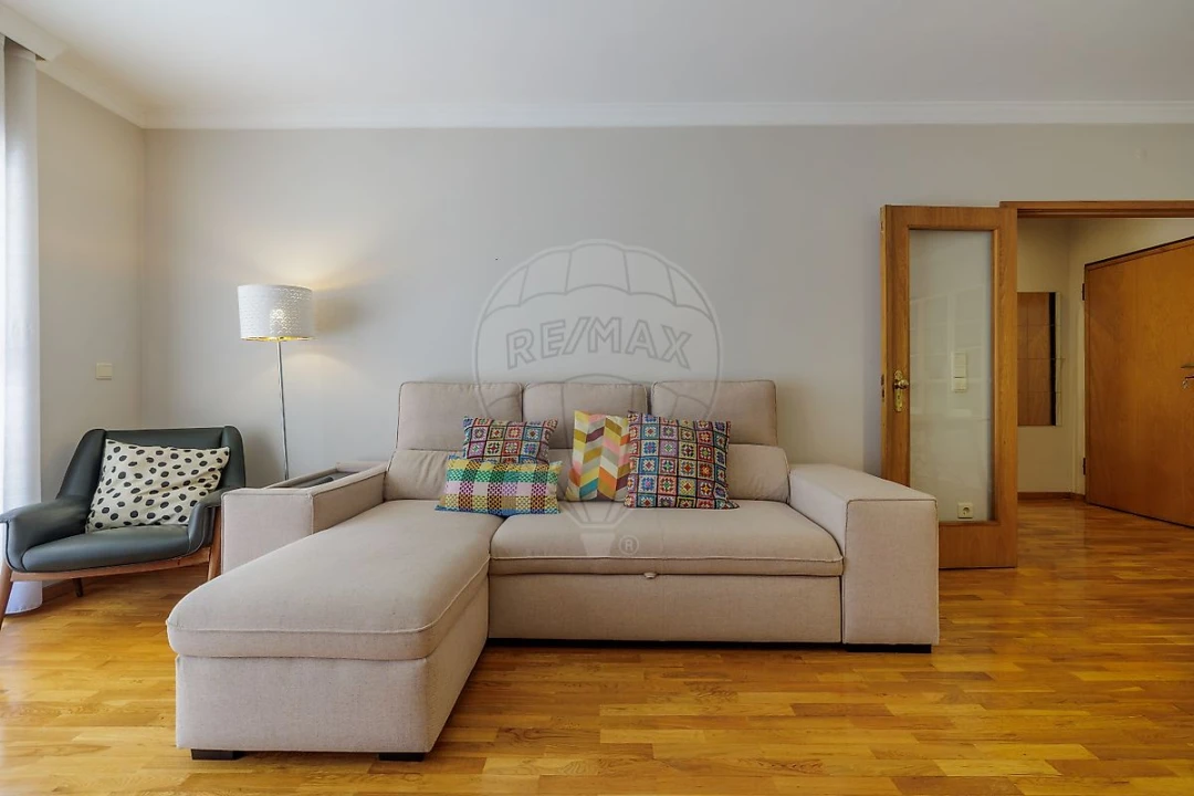 Apartamento T2 para Arrendamento em Gulpilhares e Valadares Foto 5