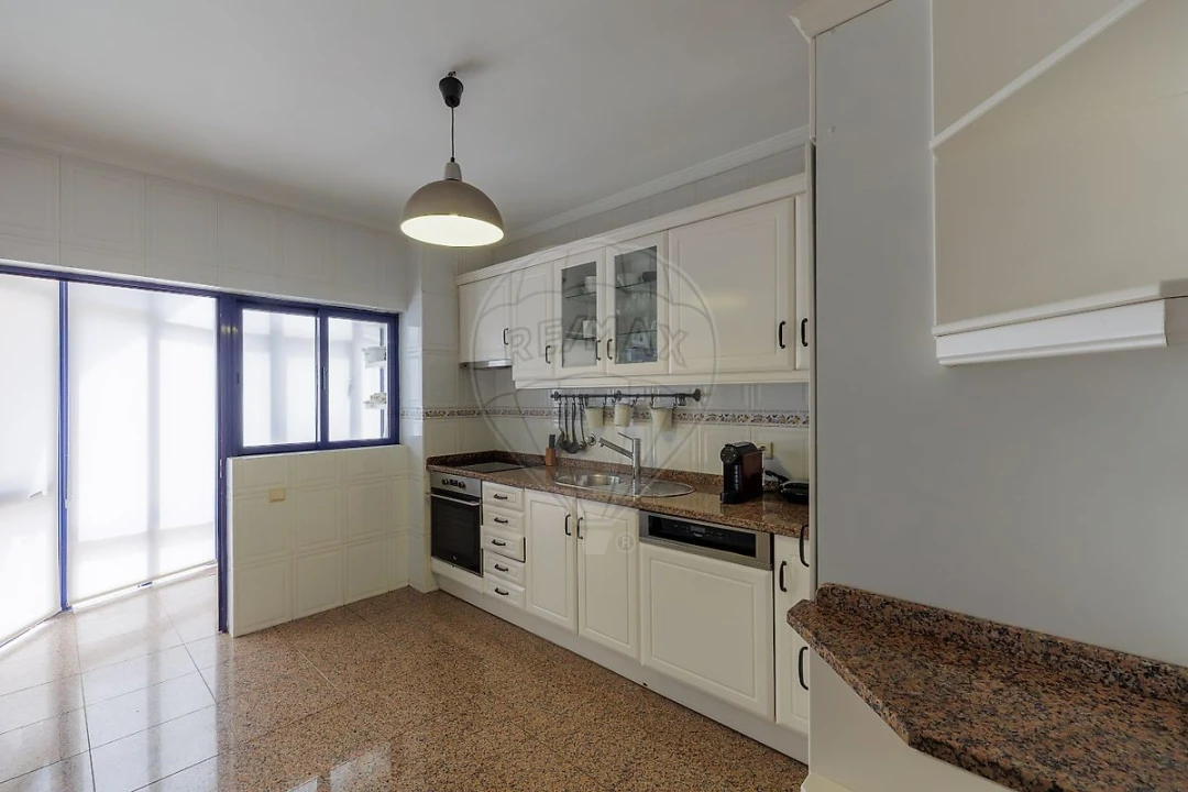 Apartamento T2 para Arrendamento em Gulpilhares e Valadares Foto 13