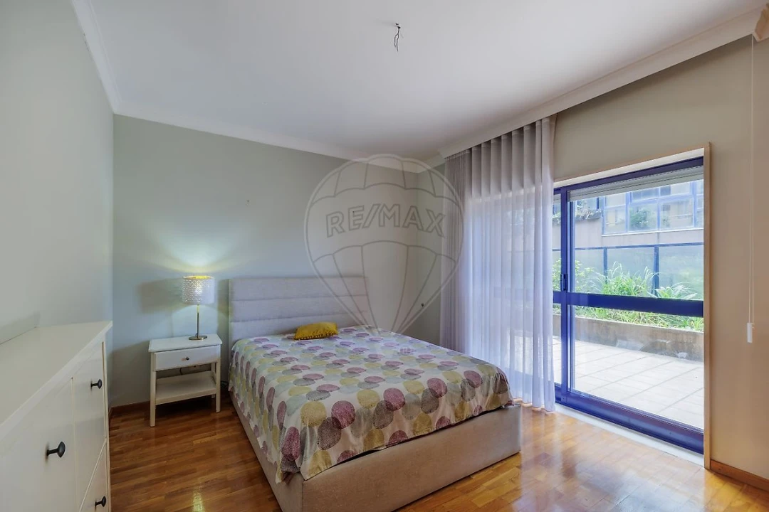 Apartamento T2 para Arrendamento em Gulpilhares e Valadares Foto 12