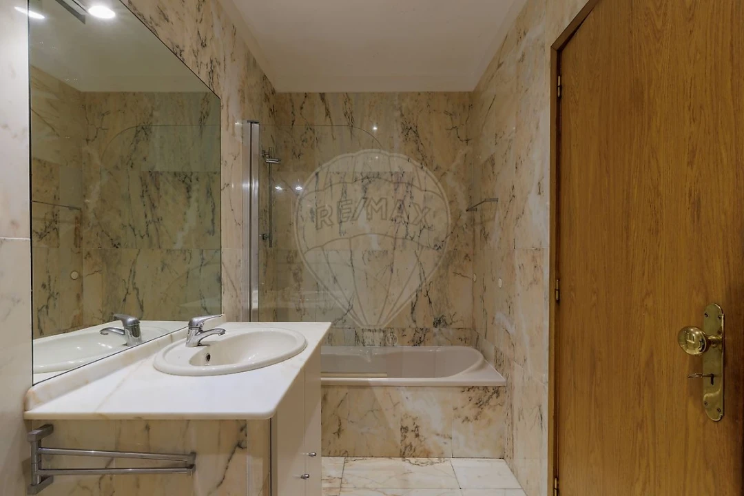 Apartamento T2 para Arrendamento em Gulpilhares e Valadares Foto 25
