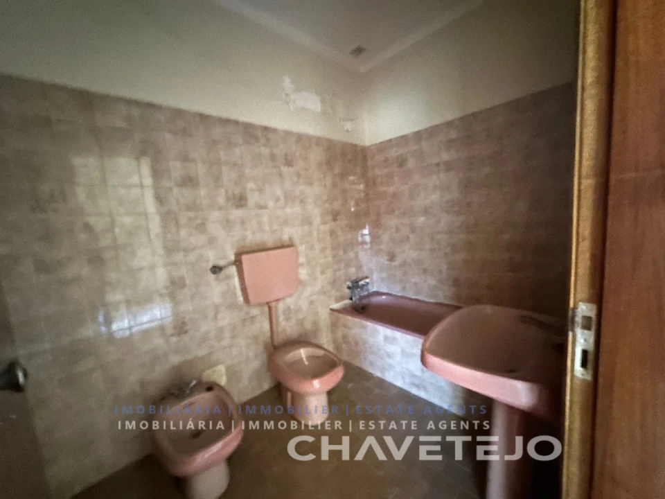 Moradia T4 para Venda em São João Baptista e Santa Maria dos Olivais Foto 7