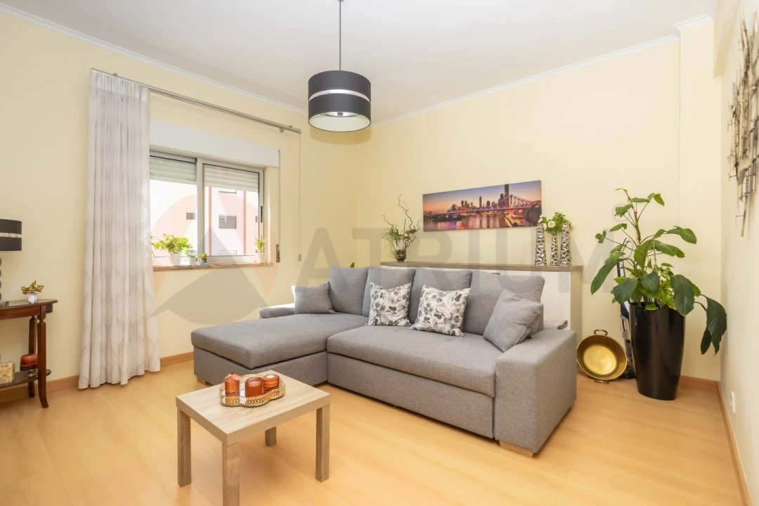Apartamento T2 para Venda em Setubal (São Sebastião) Foto 1