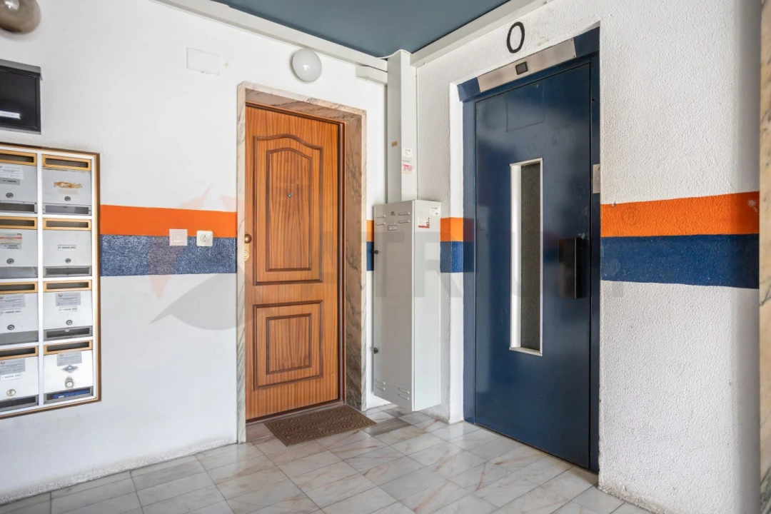 Apartamento T2 para Venda em Setubal (São Sebastião) Foto 3