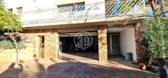 Moradia T5 para Venda em Guia