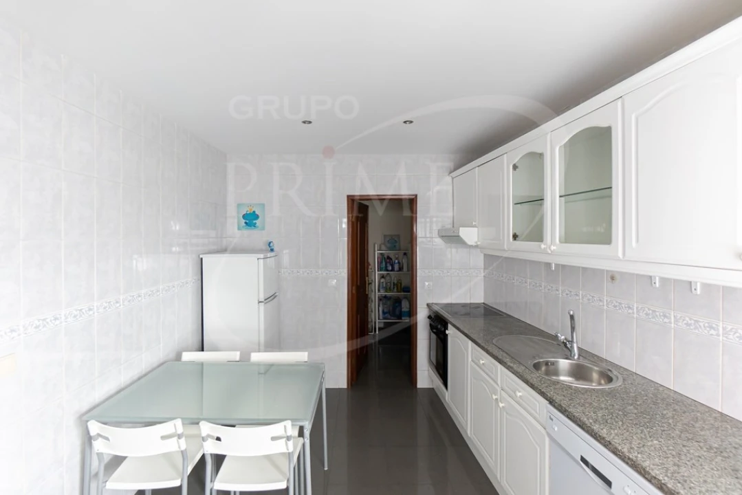 Apartamento T3 para Venda em Canidelo Foto 6