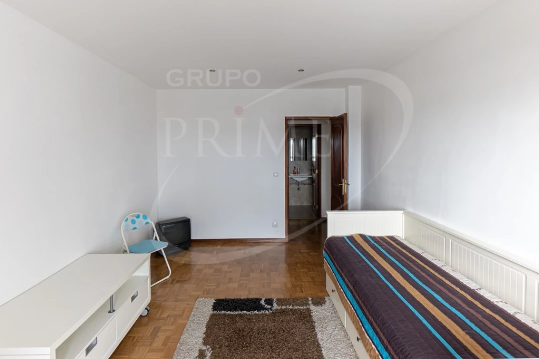 Apartamento T3 para Venda em Canidelo Foto 9