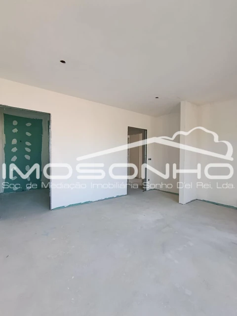 Moradia T3 para Venda em Souto da Carpalhosa e Ortigosa
