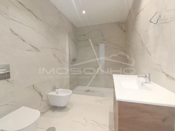 Moradia T3 para Venda em Souto da Carpalhosa e Ortigosa
