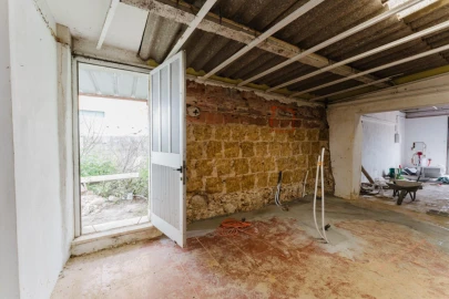Moradia T2 para Venda em Azoia de Cima e Tremês