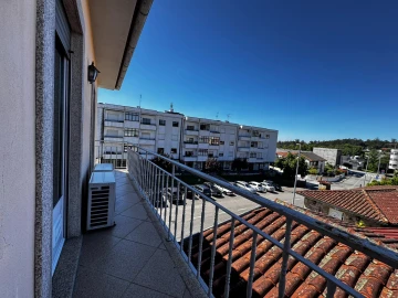 Apartamento T3 para Venda em Vila Verde e Barbudo
