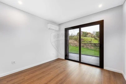 Apartamento T3 para Venda em Ferreiros e Gondizalves