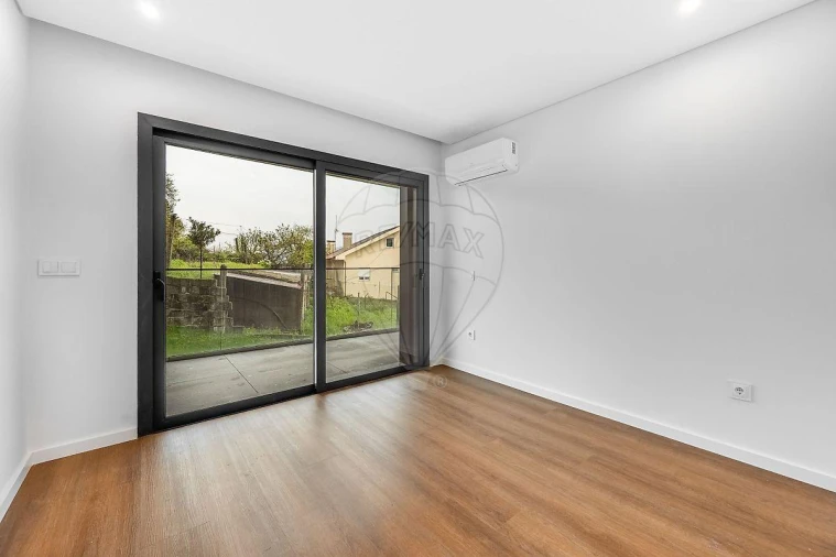 Apartamento T3 para Venda em Ferreiros e Gondizalves Foto 16
