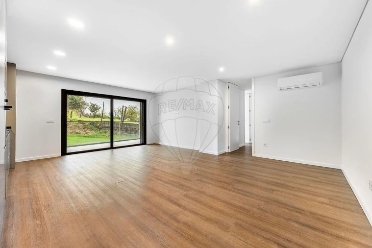 Apartamento T3 para Venda em Ferreiros e Gondizalves Foto 8