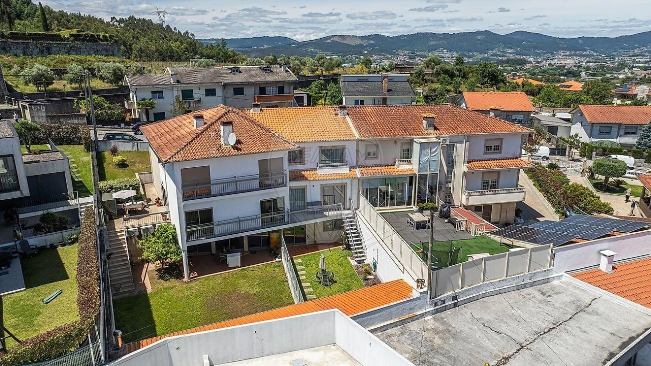 Moradia T3 para Venda em Fermentões Foto 30
