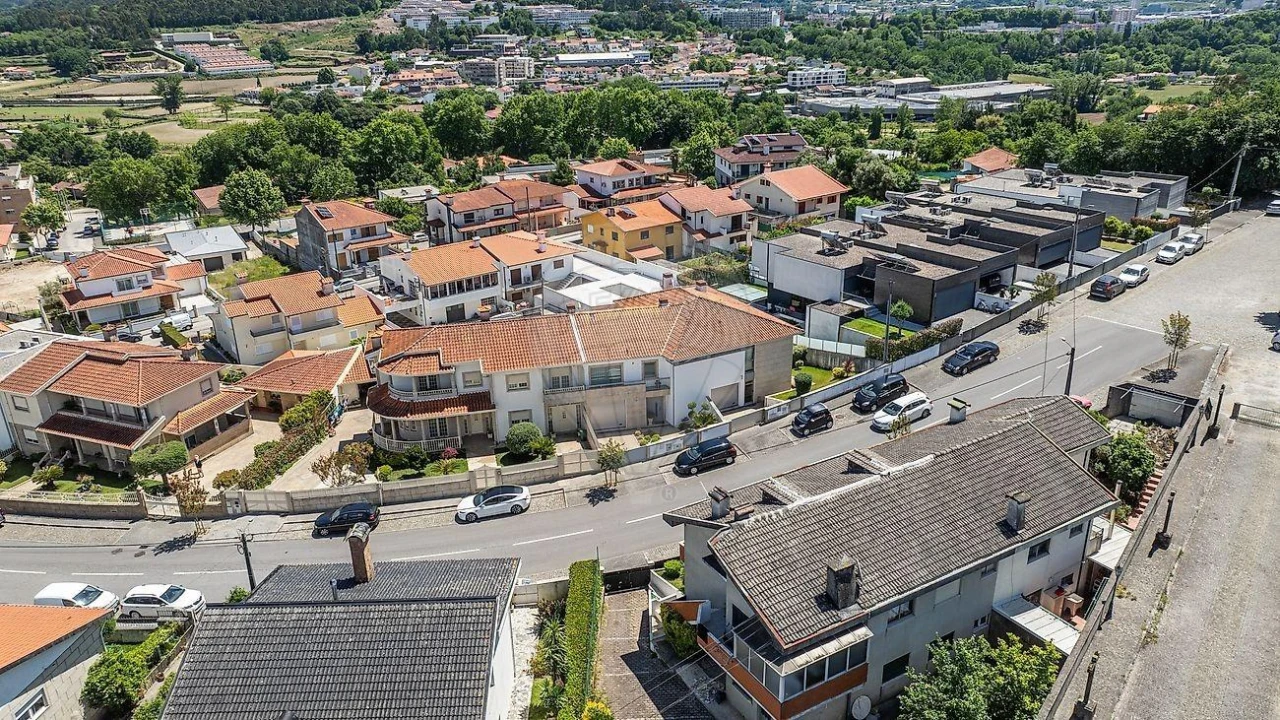 Moradia T3 para Venda em Fermentões Foto 39