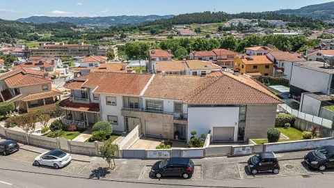Moradia T3 para Venda em Fermentões