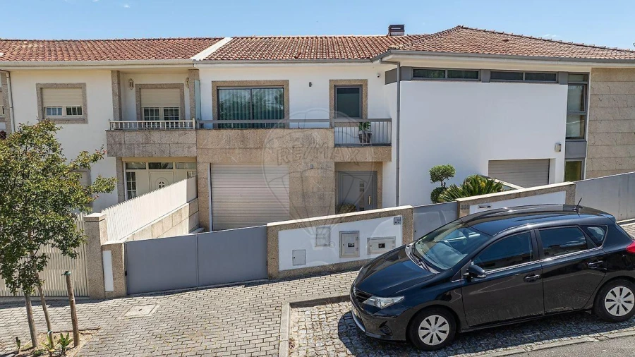 Moradia T3 para Venda em Fermentões Foto 35