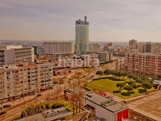 Apartamento T4 para Venda em Pedrouços Foto 17