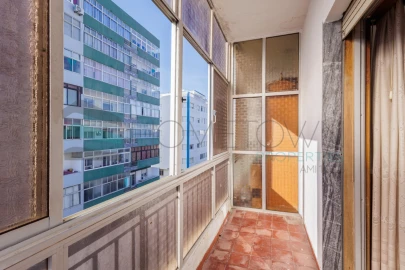 Apartamento T2 para Venda em Loule (São Clemente)