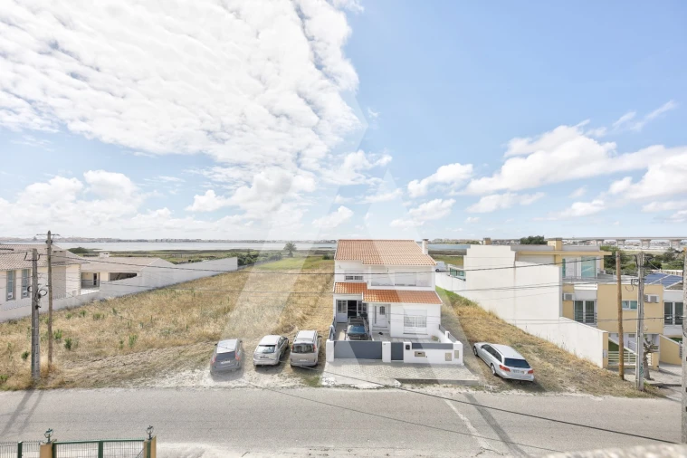 Moradia T4 para Venda em Gafanha da Encarnação Foto 2